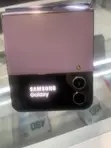 Samsung Galaxy Z Flip4 128GB Purple - 4