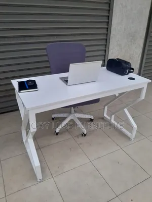 Kikasha cha Ofisi cha Metali na Sehemu ya Juu ya MDF Nyeupe