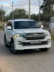 Toyota Land Cruiser V8 2011 - 2