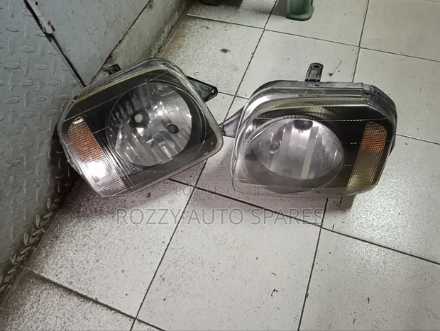 Suzuki Jimny Headlight (Used) - 1