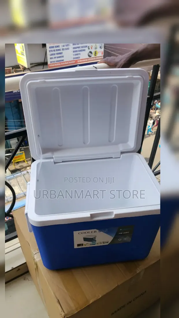 Premier Cooler Box 32 Litres - Strong & Durable - 1
