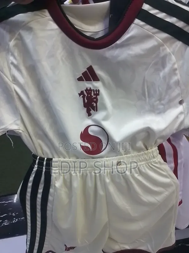 Manchester United Jersey Nyeupe ya Watoto - 1