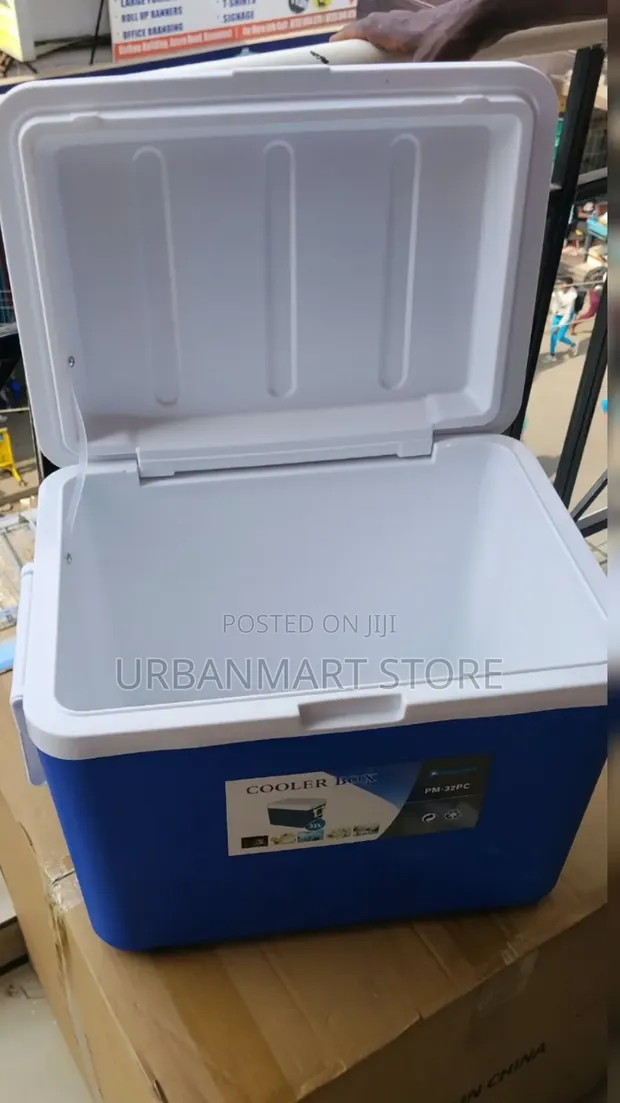 Premier 32L Cooler Box - 1