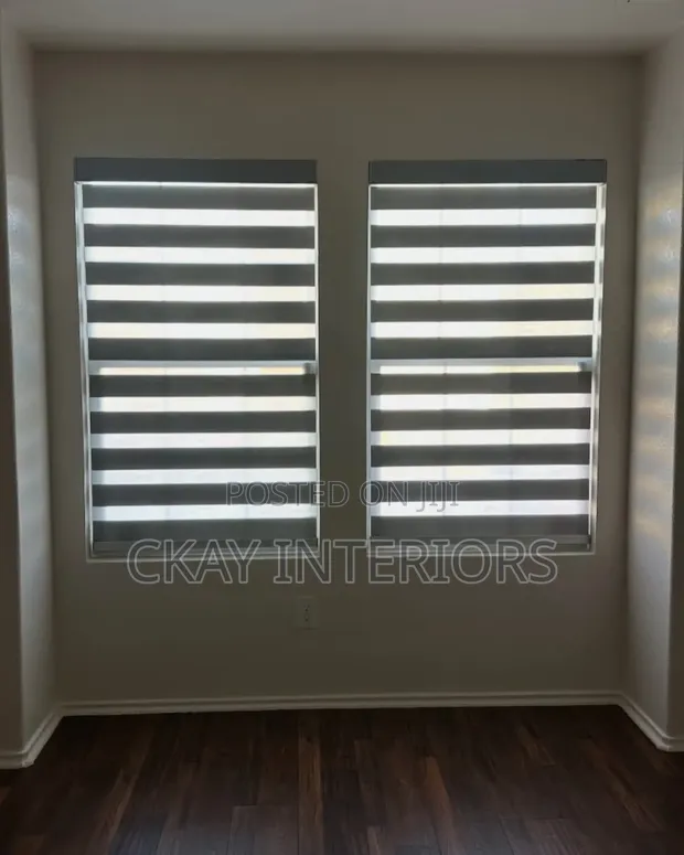 Horizontal Window Blinds for Offices - 1