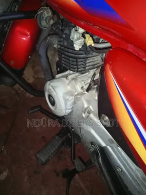 TVS HLX Plus ES 2024 Nyekundu