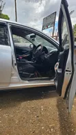 Toyota Allion 2011 Nyeupe - 4