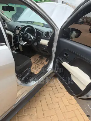 Toyota Rush 1.5 RWD 2019 Silver