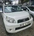 Toyota Rush 1.5 AWD 2009 Nyeupe - 1