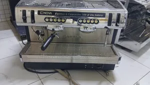 Mashine ya Espresso ya Italia Iliyotumika