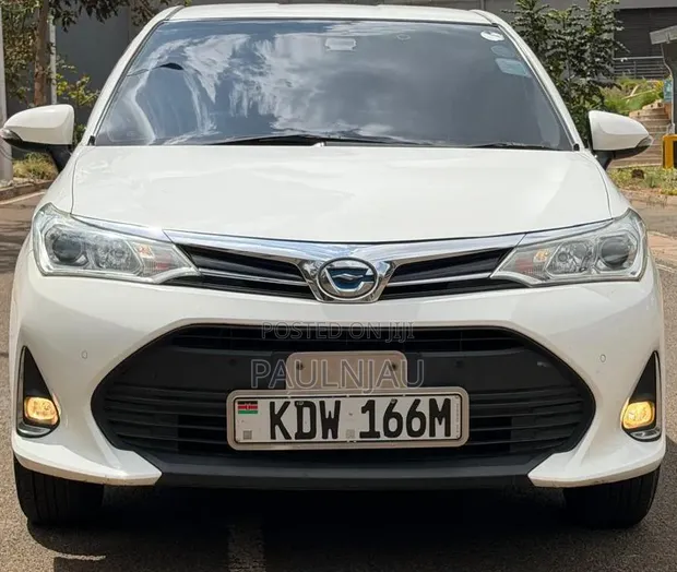 Toyota Axio 2018 Nyeupe - 1