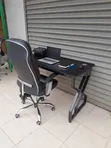 Viti vya Ngozi Nyeusi na Dawati Nyeusi Vipya - 1