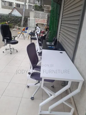 Dawati la Ofisi la Ergonomic - Jipya Kabisa
