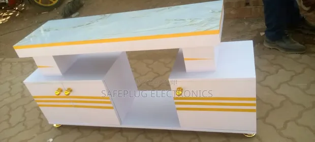 5ft TV Stand na Marble Coating na Mwanga - 1