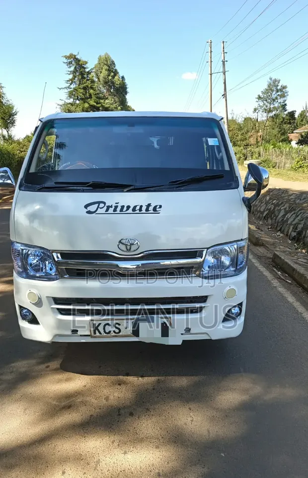 Toyota HiAce 2011 Commuter DX - Ina Viti 14 - 1
