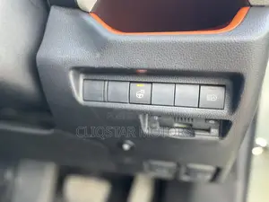 Toyota RAV4 Adventure 2019 Green
