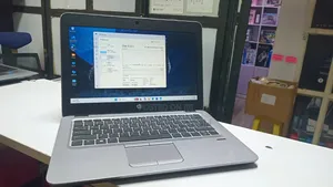 Laptop HP EliteBook 820 G3 - Core i5, 4GB RAM, 128GB SSD