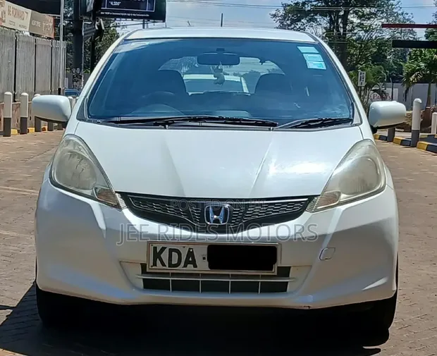 Honda Fit 2013 Pearl - 1