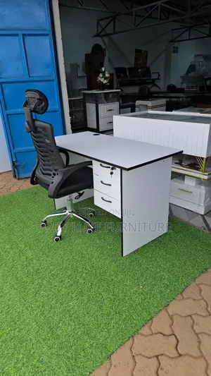 Ofisi ya Dawati na Kiti cha Kusomea Kipya Kabisa