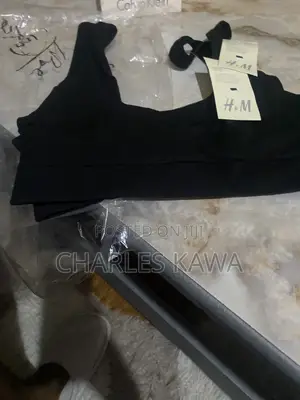 Sports Bra Mpya ya H&M