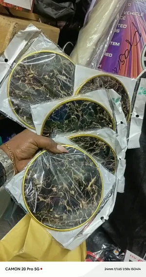 Trei za Meza za Kula za Marumaru 5pcs Zenye Rangi ya Dhahabu