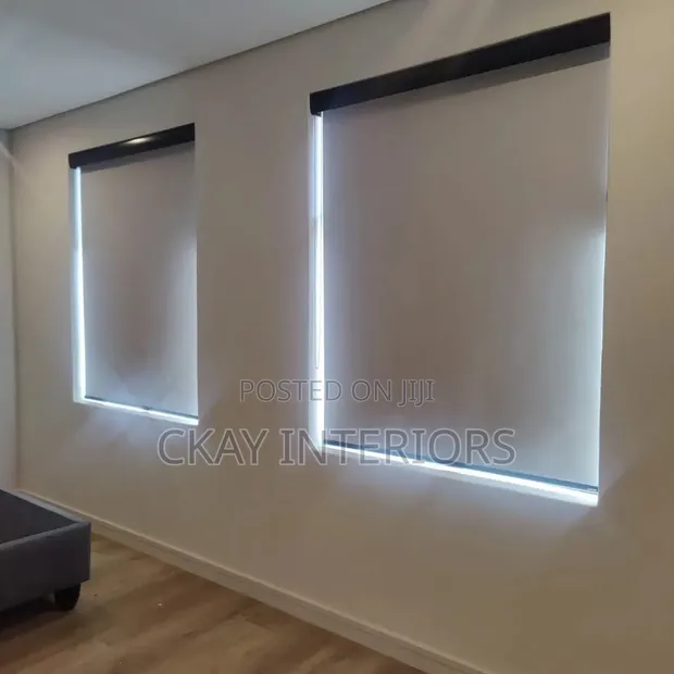 Horizontal Roller Blinds kwa Madirisha ya Ofisi - 1