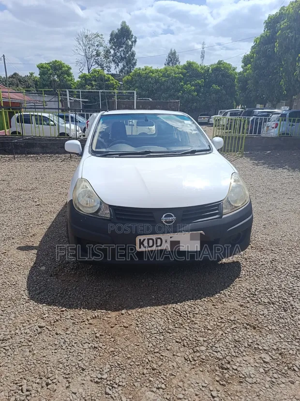 Nissan Advan 2014 White - 1