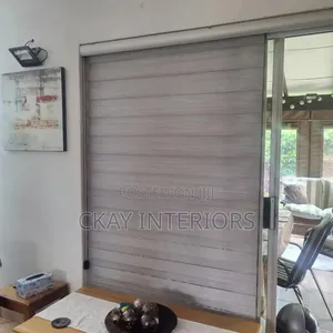 Horizontal Blinds za Ofisi - Mpya Kabisa