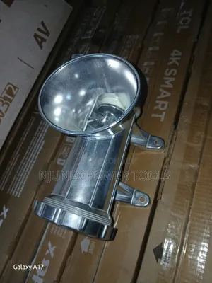 Kisaga Nyama cha Mwongozo Saizi 22 (M22)