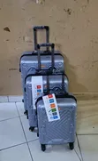 3-Piece Luxurious Fibre Suitcase Set - 1
