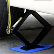 2 Tonnes Ratchet Scissor Car Jack - Heavy Duty Manual Lift - 2