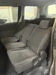 Toyota Voxy V 2WD 8-Seater 2010 Silver - 5