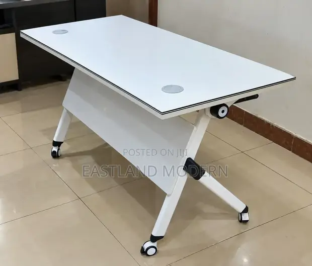 Mobile Training Table na Magurudumu - Foldable Office Table - 1