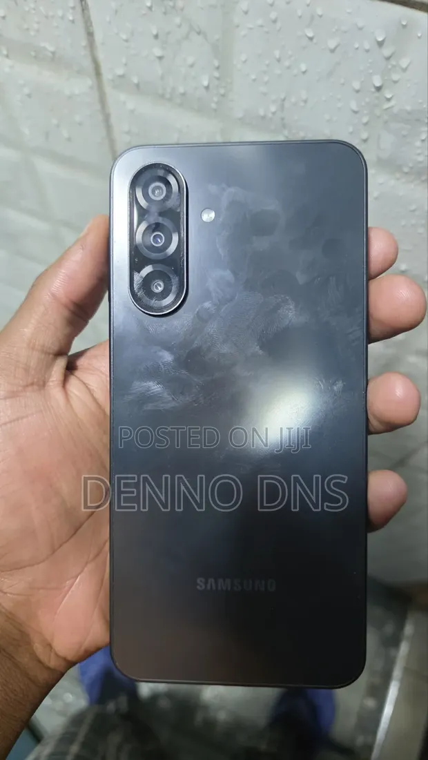Samsung Galaxy A17 128GB Graphite - 1