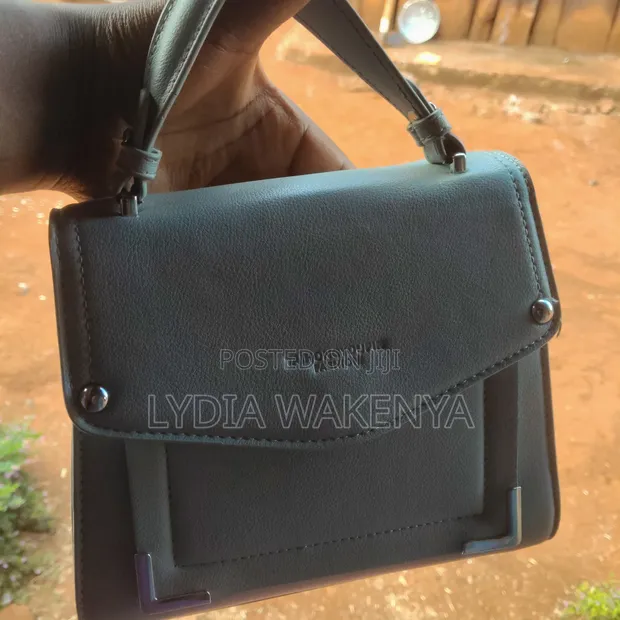 Mkoba wa Alba wa Bi Mrembo - Ngozi Halisi Nyeusi - 1