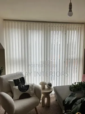 Vertical Blinds za Madirisha ya Ofisi