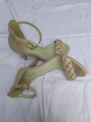 Viatu vya Kisigino vya Crosshatch Beige - Size 5/38