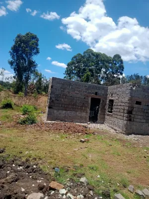 Bungalow ya Vyumba 2 Kaharati, Kamahuha Inauzwa