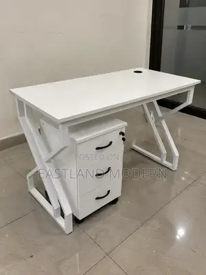 Meza Nyeupe ya Ofisi yenye Droo - Boss Office Products