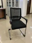 Kiti cha Ofisi cha Nyeusi cha Mesh kwa Wageni - 3