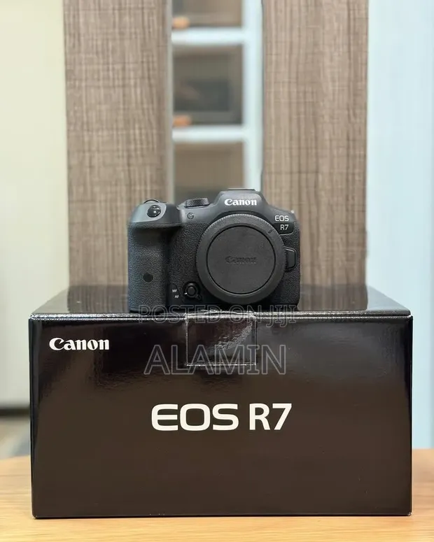 Canon EOS R7 Body - 1