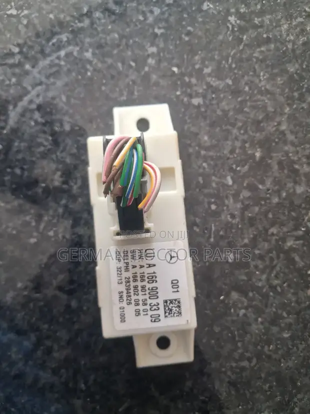 Mercedes-Benz W166 Headlamp Range Control Unit - 1