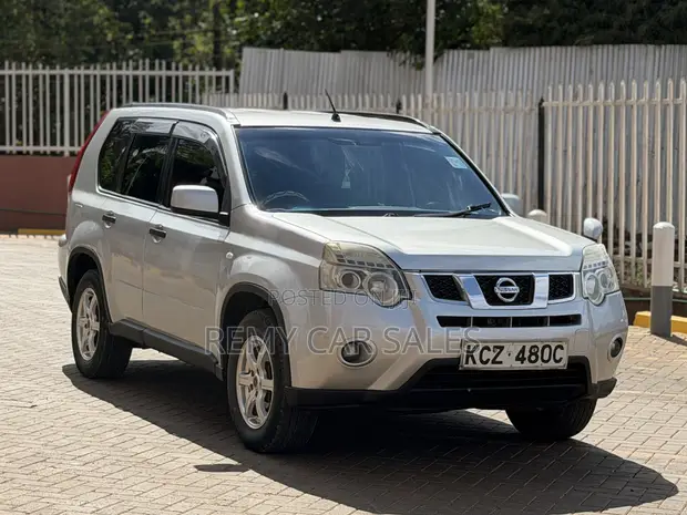 Nissan X-Trail 2013 Fedha - 1