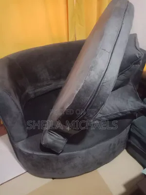 Nearly New 2-Seater Velvet Couch with Wooden Legs