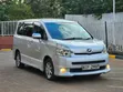 Toyota Voxy Z 2WD 8-Seater 2008 Silver - 2