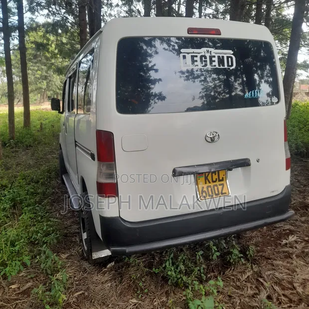 Toyota TownAce 2016 Nyeupe - 1