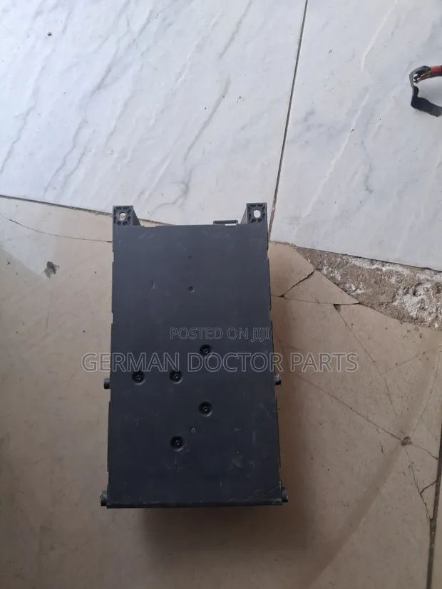 Mercedes-Benz W166 Front SAM Module - 1