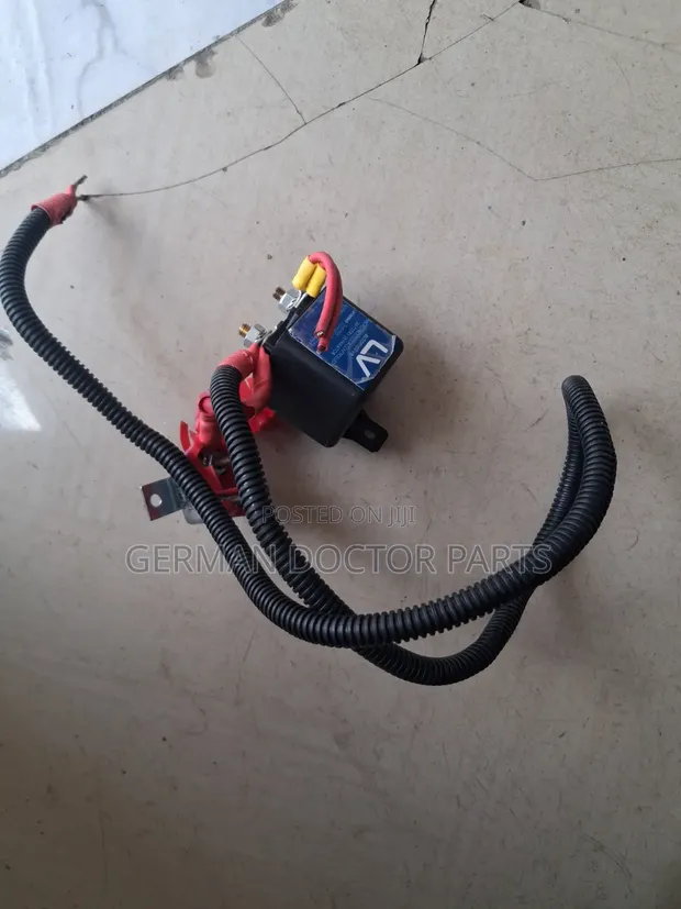 Mercedes-Benz W213 High-Current Battery Isolator - 1