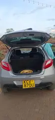 Mazda Demio 2013 Nyeusi - 4