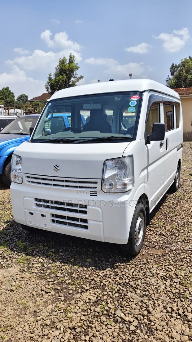 Suzuki Every Wagon 2019 White - 1