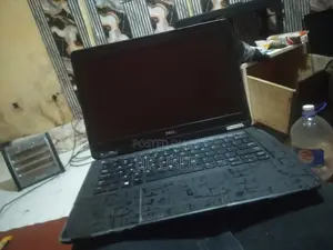 Dell Latitude 7400 Laptop - Intel Core i5, 4GB RAM, 256GB SSD